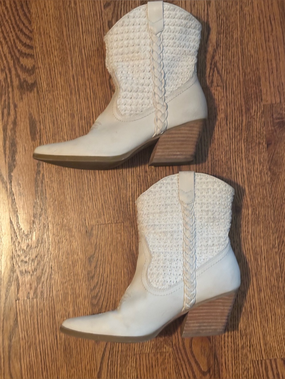 DV Dolce Vita Koolson Cream Western Braided Ankle Boots Womens Size 7.5 M - Picture 3 of 9